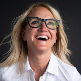 Headshot of melrobbins